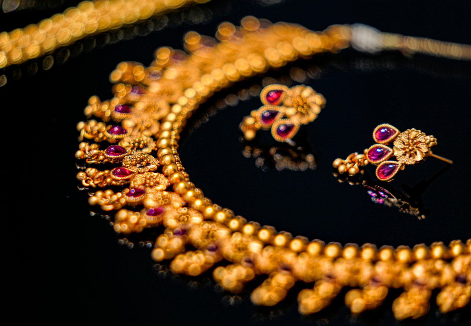 Buy Gold with Stones & Kundan